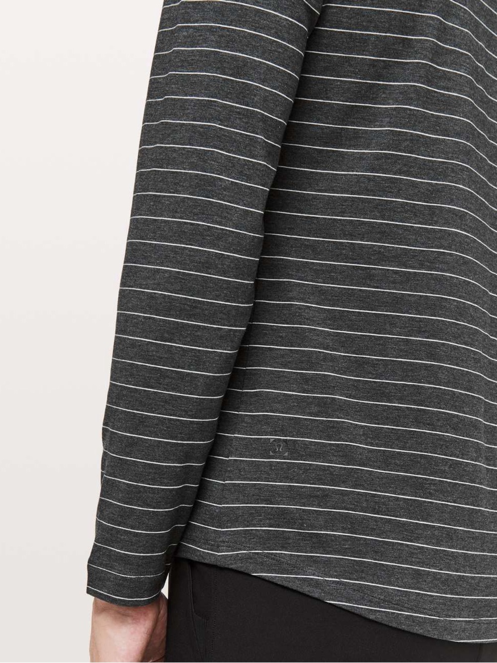 Lululemon 5 Year Basic Long Sleeve
Short Serve Stripe Heathered Black Moon Shine - Picture 4 of 10